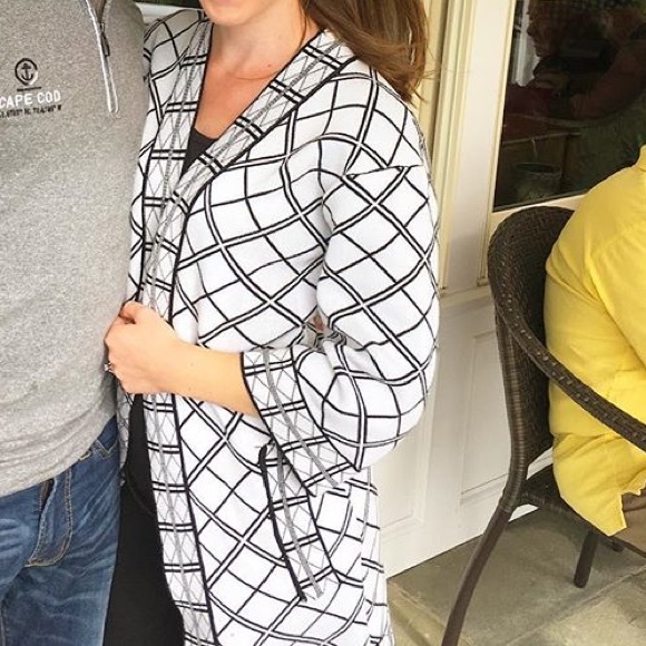 Black and white cardigan - Picture 2 of 2